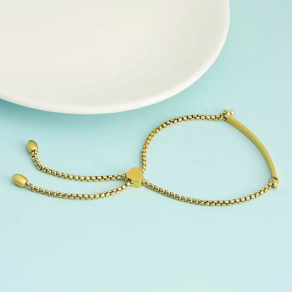 Bracelet personnalisé gravé pour elle avec nom emoji cadeau personnalisé pour maman sœur demoiselle d'honneur tante petite amie cadeau de Noël
